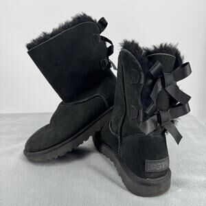 UGG Gita Bow Womens Size 7 Black Suede Shearling Ankle Boots